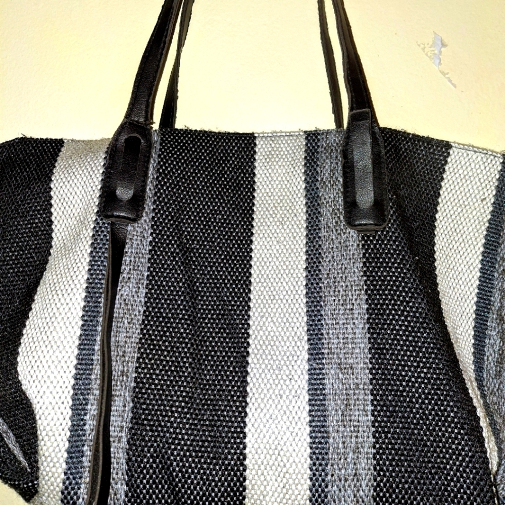 Black and white Woven Winter Handbag